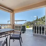 וילה Sea View 2 *